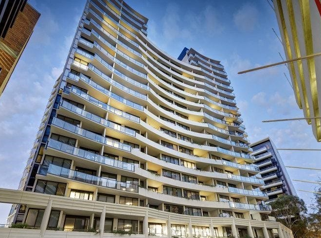 Lucia, South Yarra