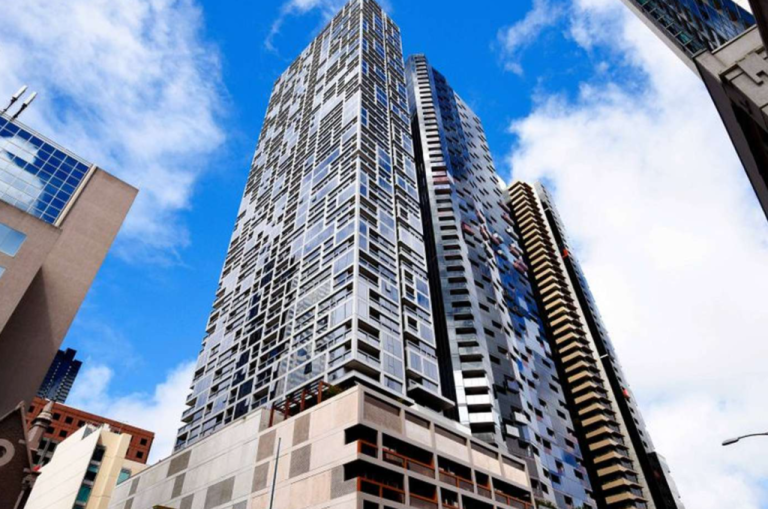 The Fifth, Melbourne