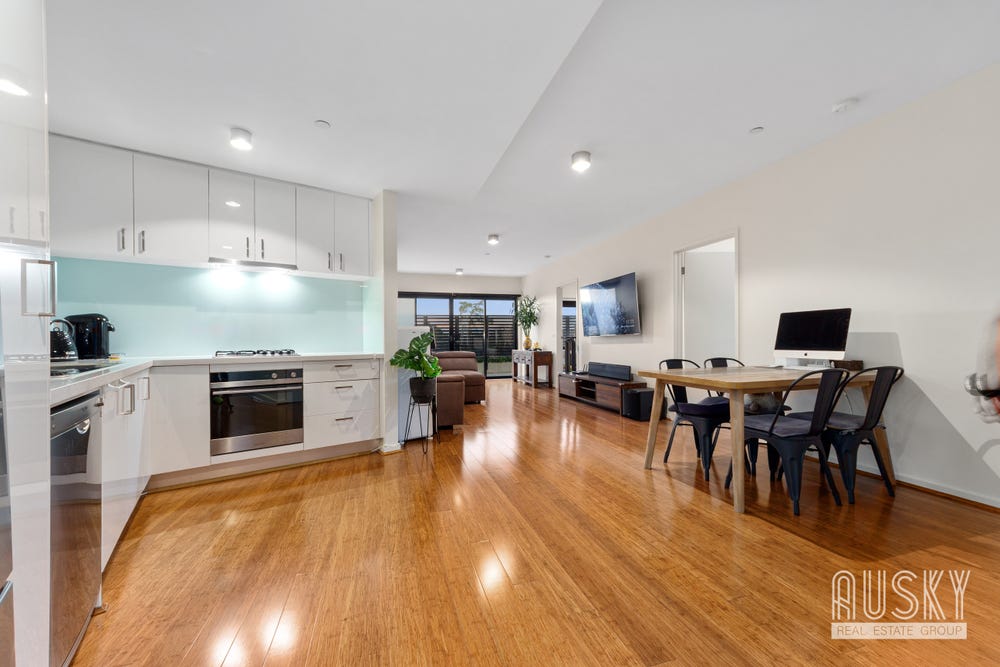 214/569 Whitehorse Road, Mitcham VIC 3132 — photo 3