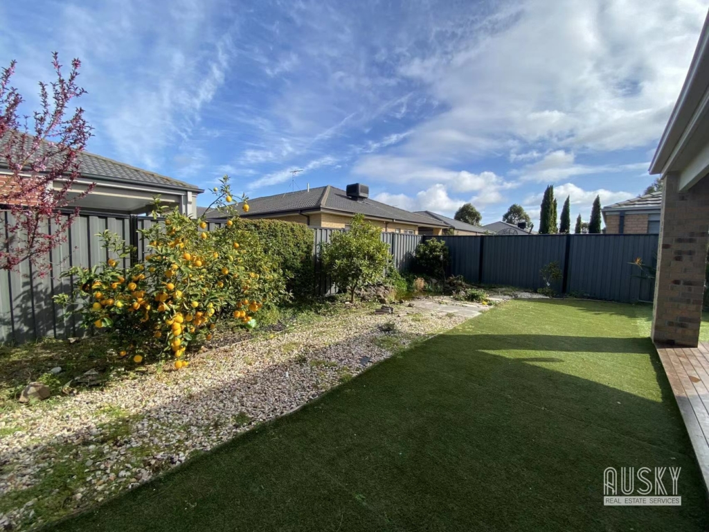 8 Nossal Drive, Point Cook VIC 3030 — photo 13