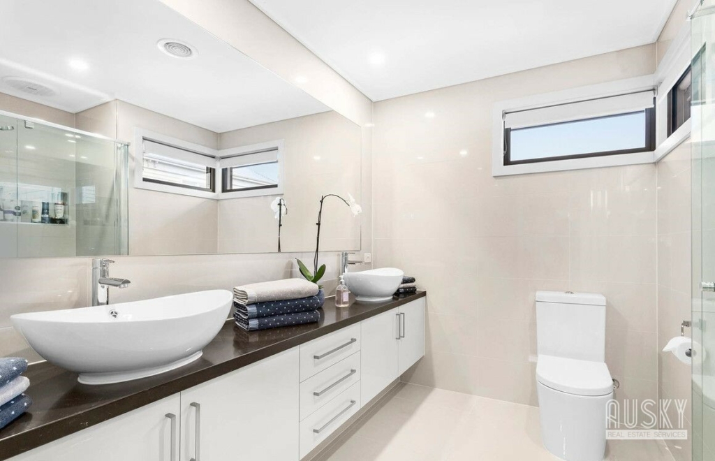 2A Gwenda Avenue, Canterbury VIC 3126 — photo 10