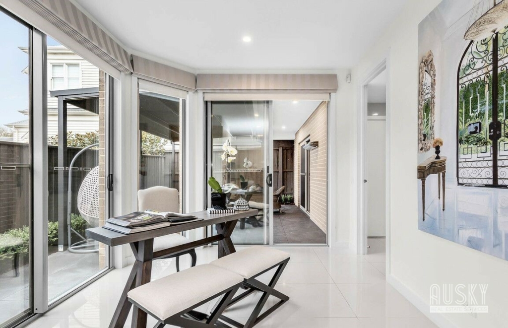 2A Gwenda Avenue, Canterbury VIC 3126 — photo 11