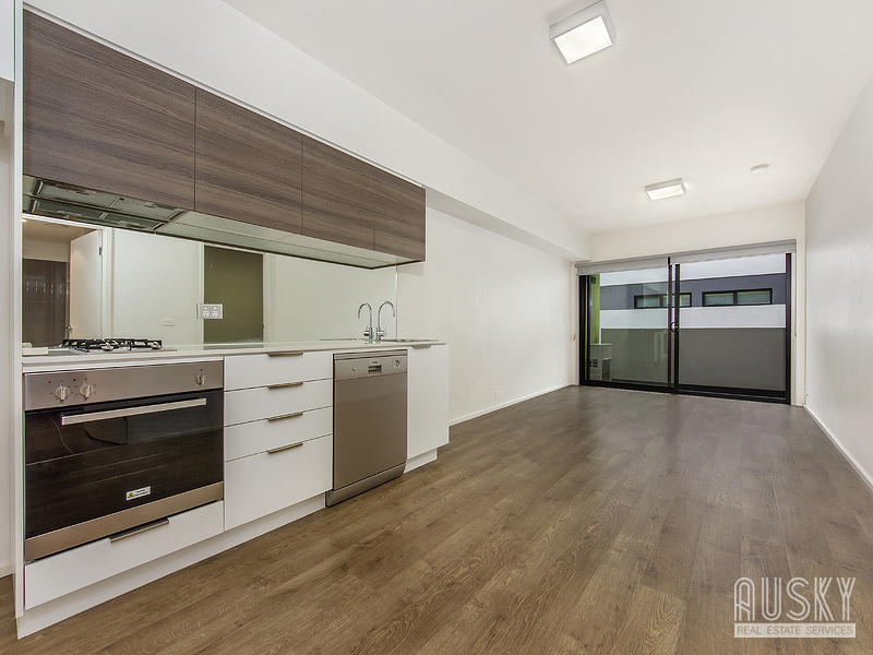 105/80 Cady Way, Parkville VIC 3052 — photo 2