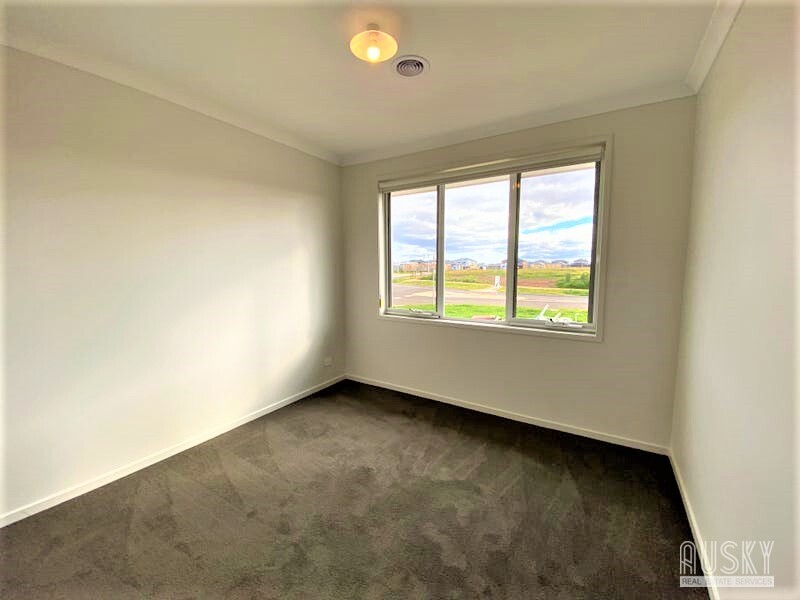 19 Narada Road, Truganina VIC 3029 — photo 7