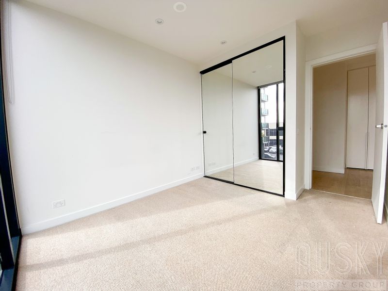212/150 Dudley Street, West Melbourne VIC 3003 — photo 4
