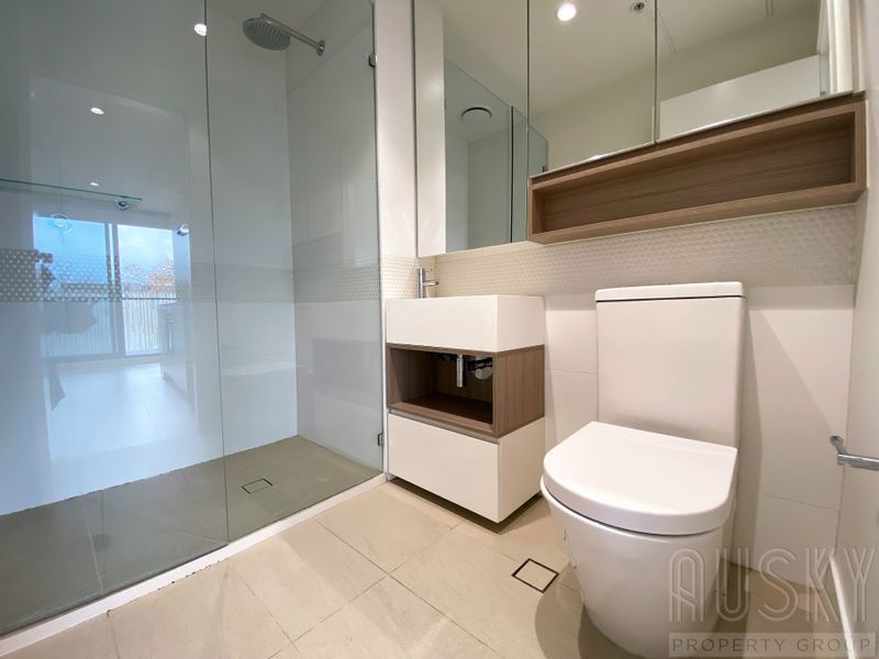 212/150 Dudley Street, West Melbourne VIC 3003 — photo 6