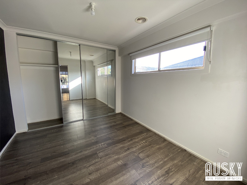 114 Westmeadows Lane, Truganina VIC 3029 — photo 7