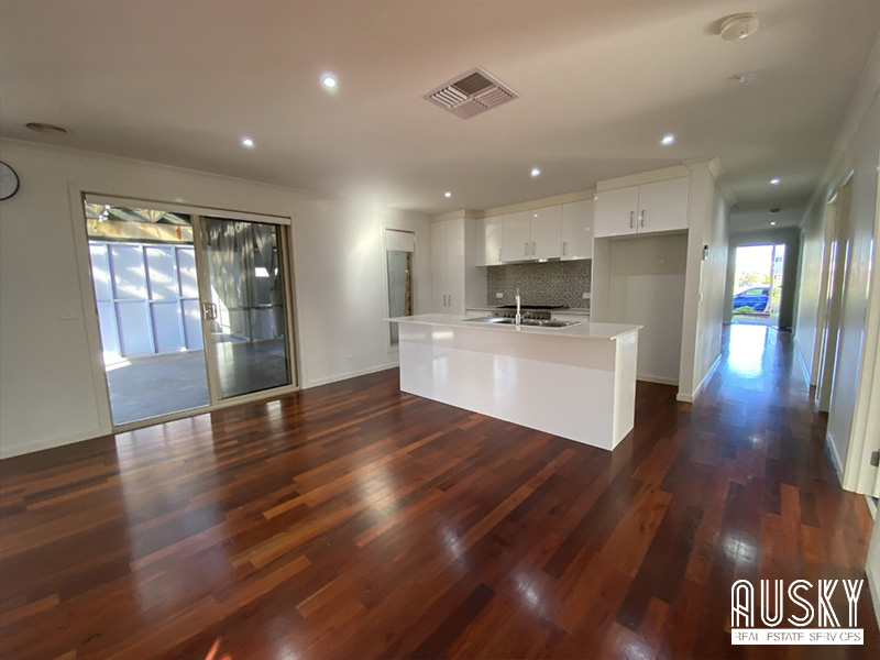 114 Westmeadows Lane, Truganina VIC 3029