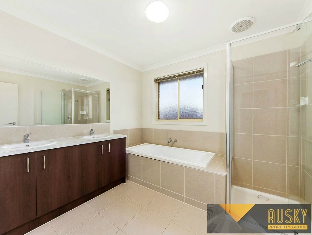 36 Powlett Street, Werribee, Vic 3030 — photo 7