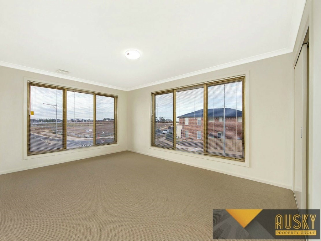36 Powlett Street, Werribee, Vic 3030 — photo 10