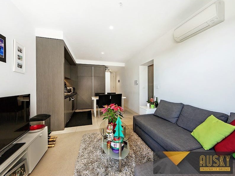 2201/50 Albert Road, South Melbourne, Vic 3205 — photo 4
