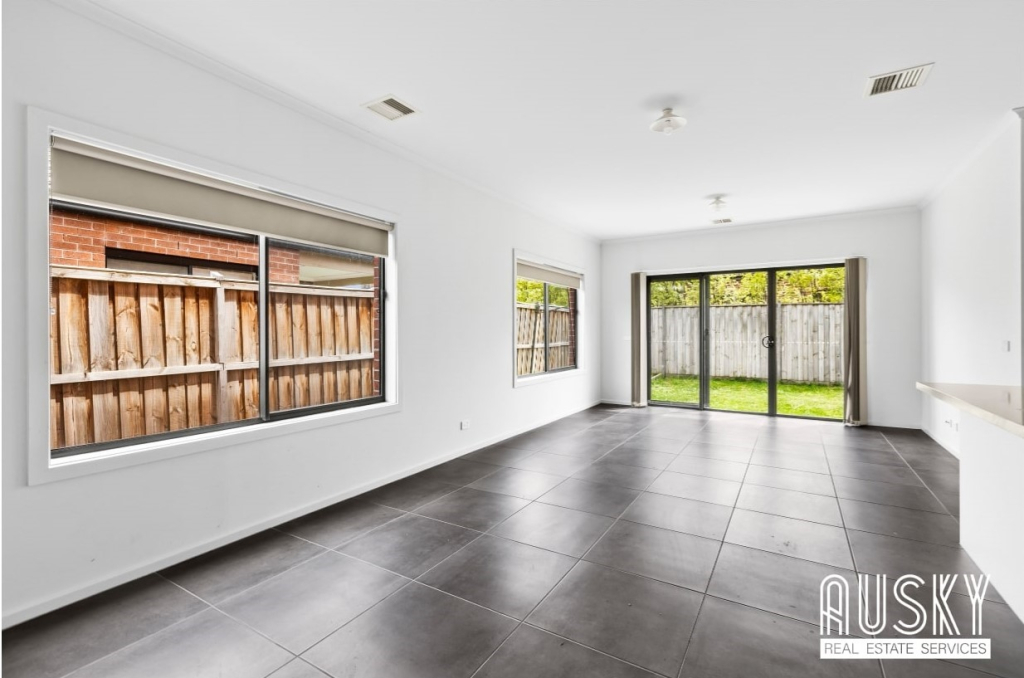 90 Grassbird Drive, Point Cook, Vic 3030 — photo 3