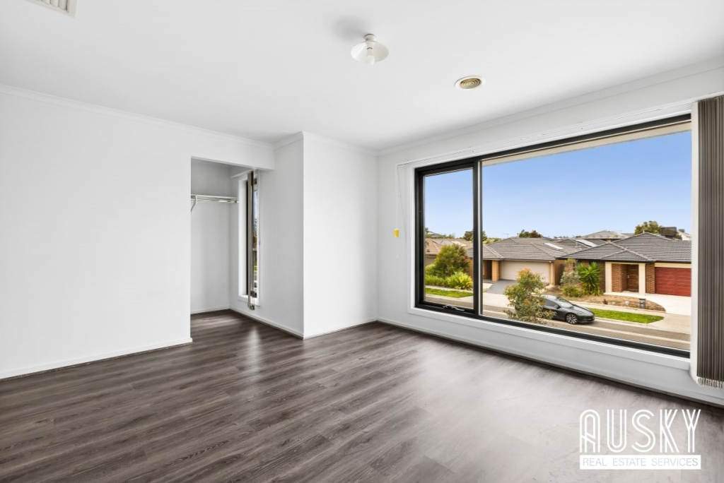 90 Grassbird Drive, Point Cook, Vic 3030 — photo 5