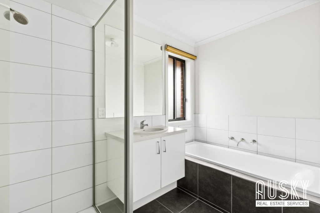 90 Grassbird Drive, Point Cook, Vic 3030 — photo 10