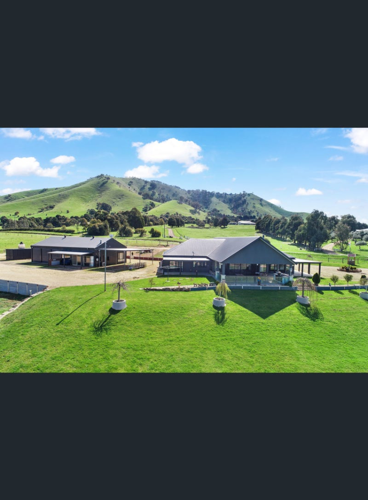 17 Ford Drive, Mansfield VIC 3722