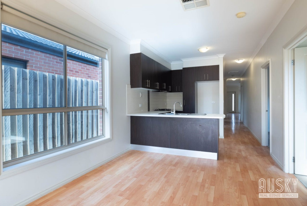 2/62 Westmeadows Lane, Truganina, Vic 3029 — photo 4