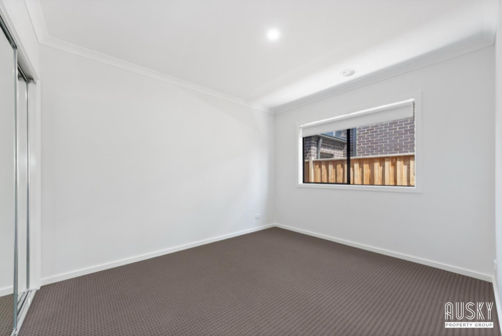 46 Ludo Circuit, Truganina, Vic 3029 — photo 5