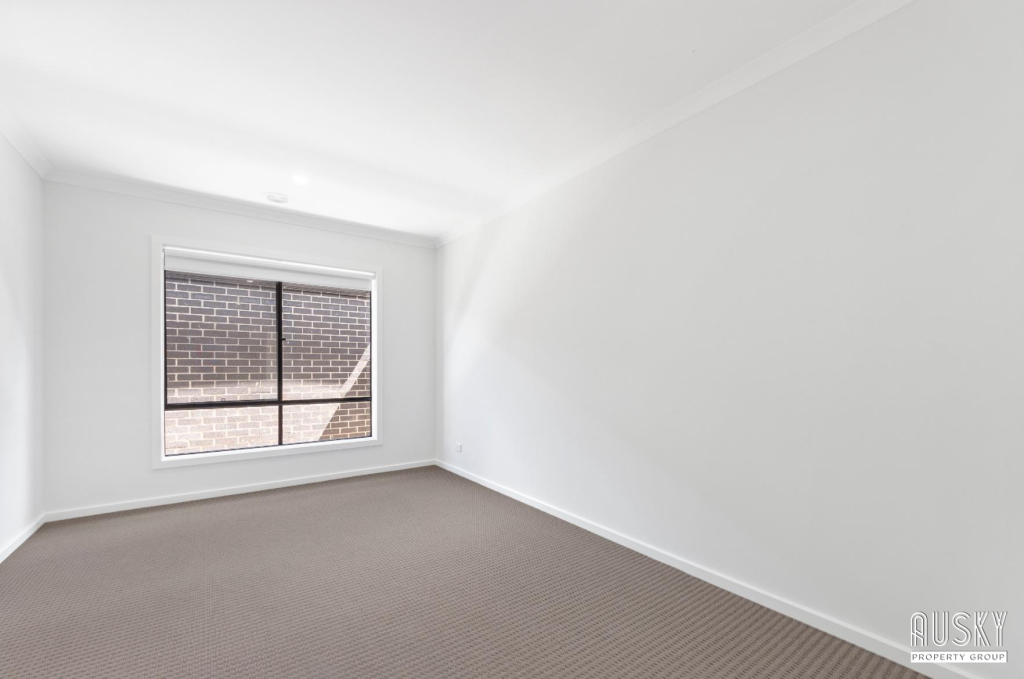 46 Ludo Circuit, Truganina, Vic 3029 — photo 12