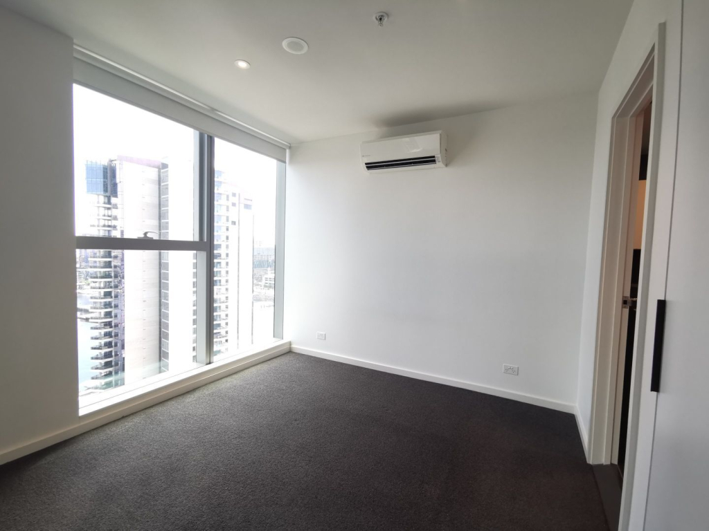 2211E/888 Collins Street, Docklands VIC 3008 — photo 10