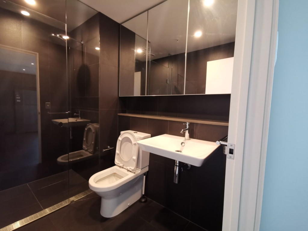 2211E/888 Collins Street, Docklands VIC 3008 — photo 11