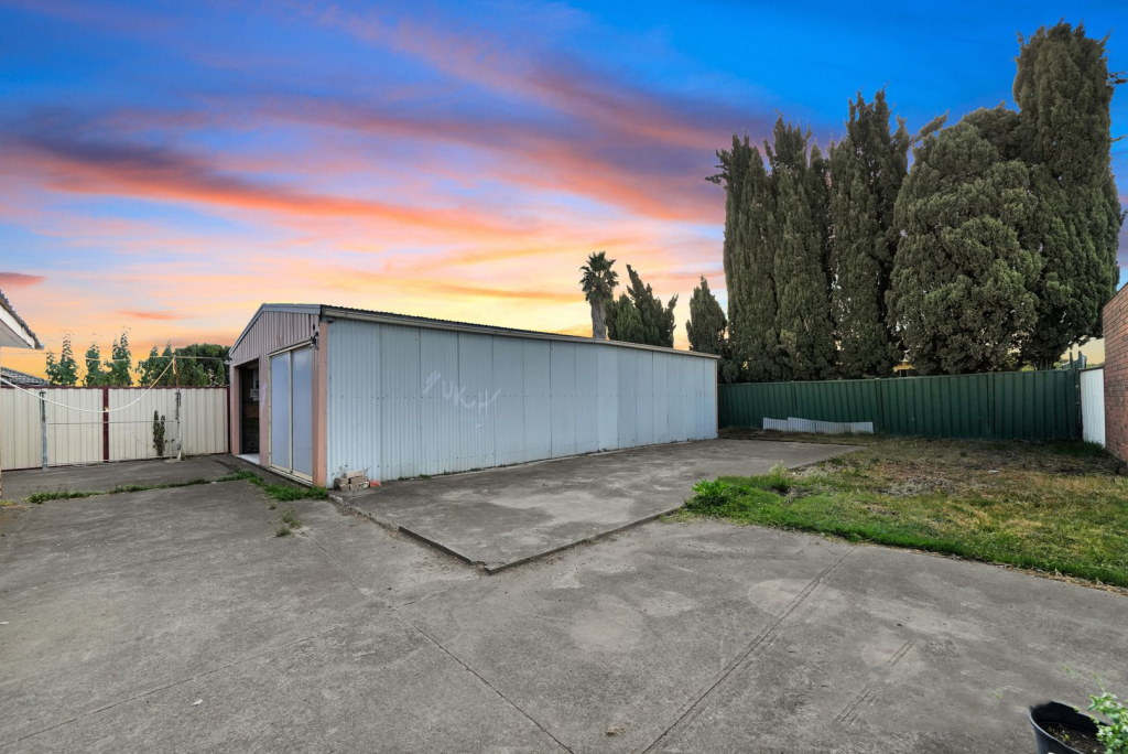 94 Main Road East, St Albans VIC 3021 — photo 2