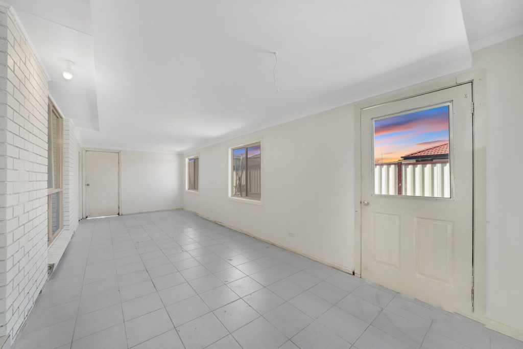 94 Main Road East, St Albans VIC 3021 — photo 4
