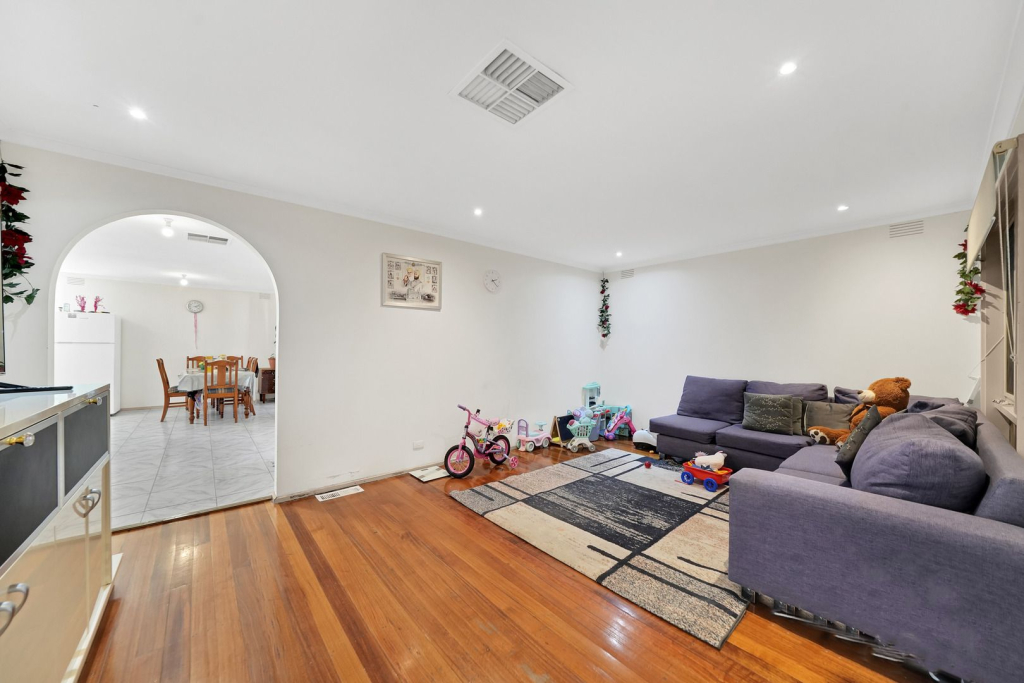 94 Main Road East, St Albans VIC 3021 — photo 9