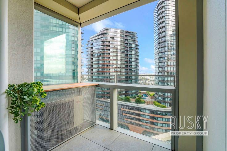 1206E/888 Collins Street, Docklands VIC 3008 — photo 2