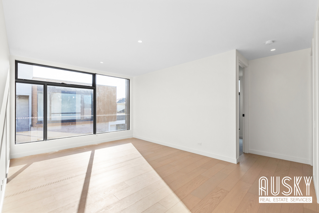 87 Jasmine Circuit, Glen Waverley, VIC 3150 — photo 5