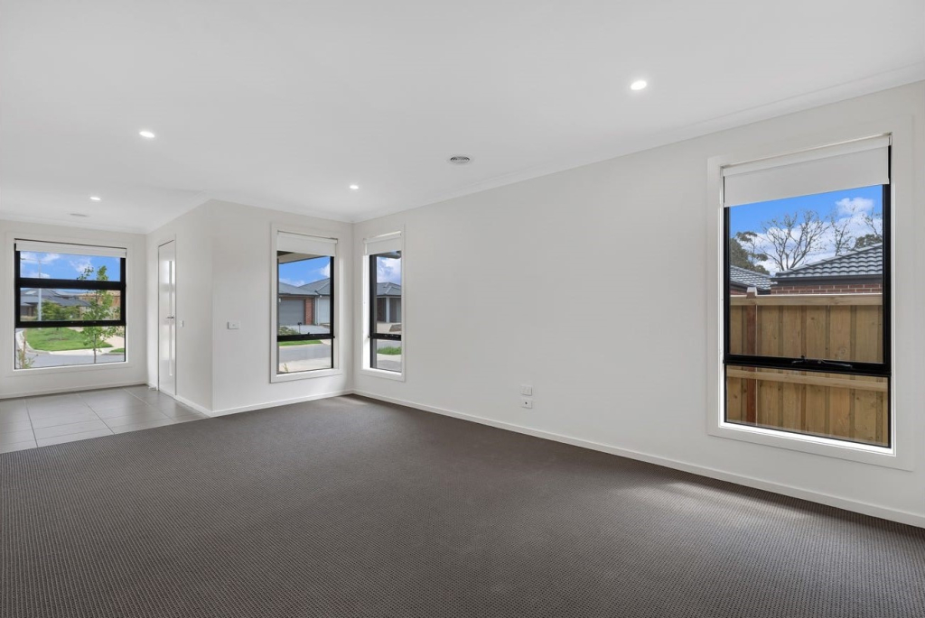 20 Taggerty Street, Werribee, VIC 3030 — photo 4