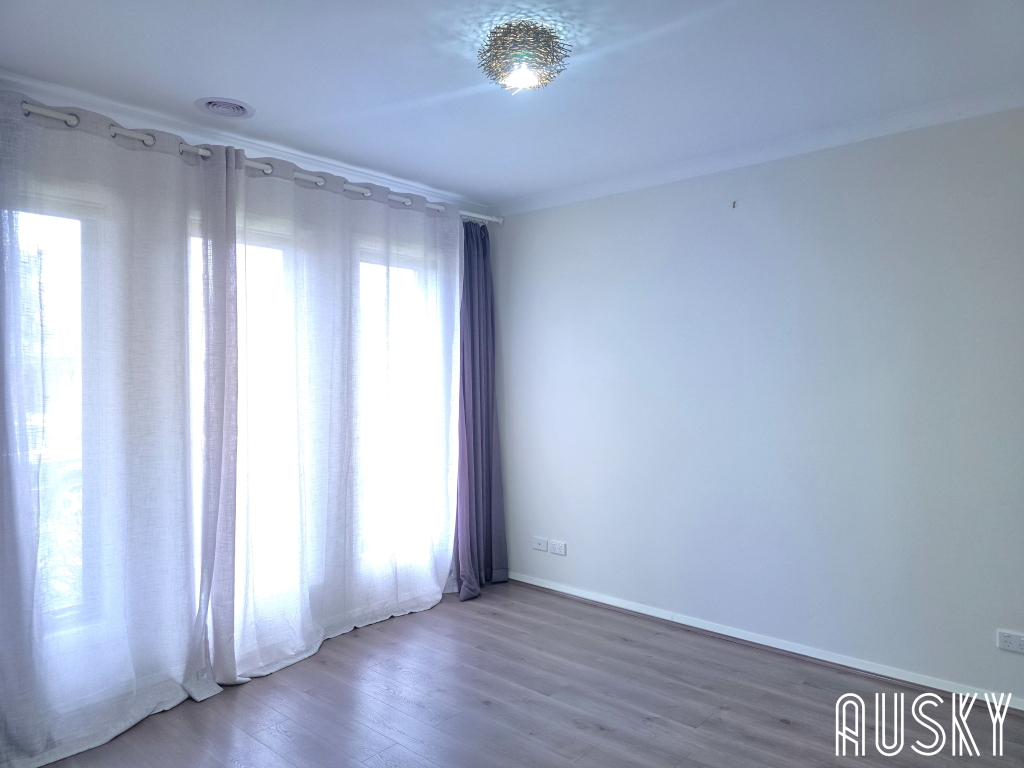 13 Legacy Drive, Truganina, VIC 3029 — photo 4