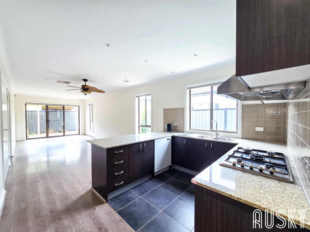 13 Legacy Drive, Truganina, VIC 3029