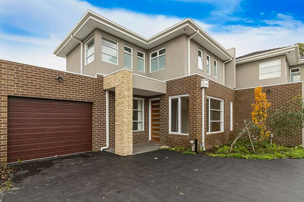 2/4 Carlisle Crescent, Hughesdale, VIC 3166