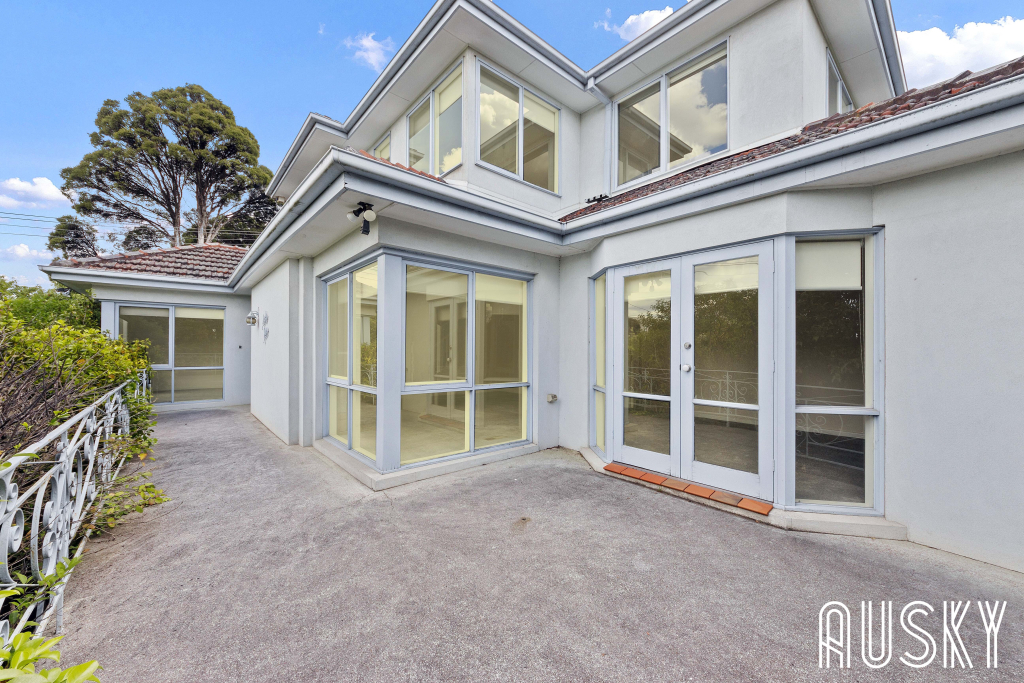 64 Greythorn Road, Balwyn North, VIC 3104 — photo 2