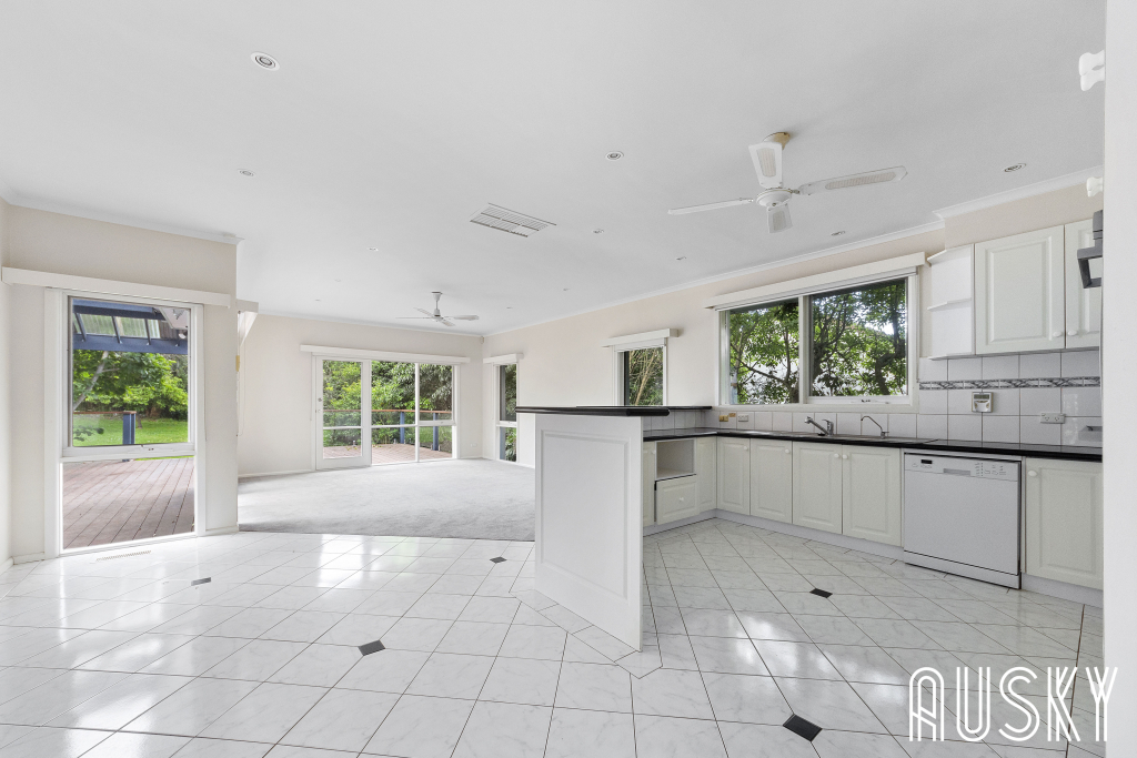 64 Greythorn Road, Balwyn North, VIC 3104 — photo 8