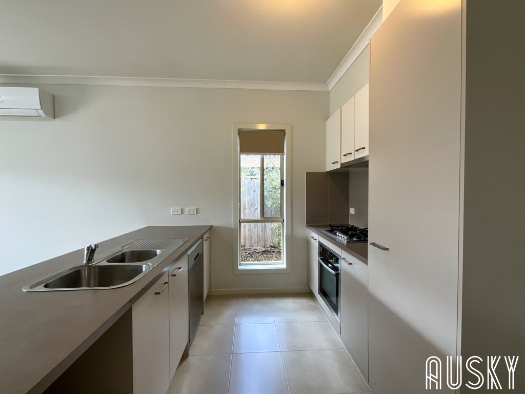 76 Wagner Drive, Werribee, VIC 3030 | Ausky Property Group — photo 2