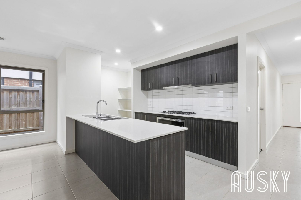 27 Aldinga Avenue, Point Cook, VIC 3030 — photo 5