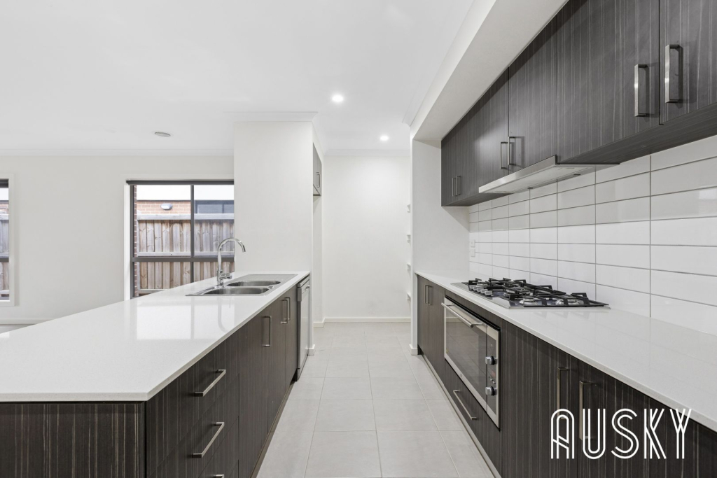 27 Aldinga Avenue, Point Cook, VIC 3030 — photo 6