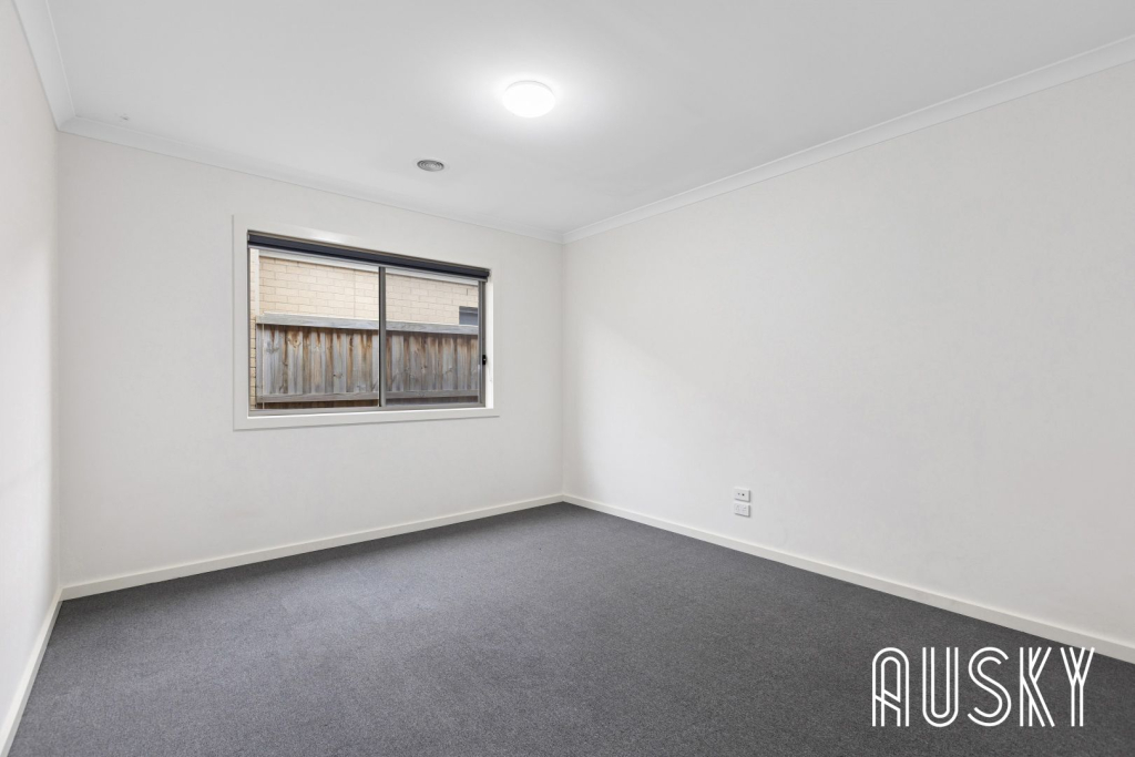 27 Aldinga Avenue, Point Cook, VIC 3030 — photo 7