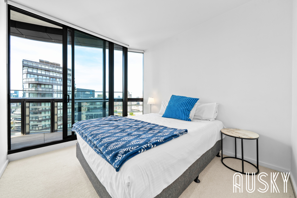2503n/889 Collins Street, Docklands, VIC 3008 — photo 5