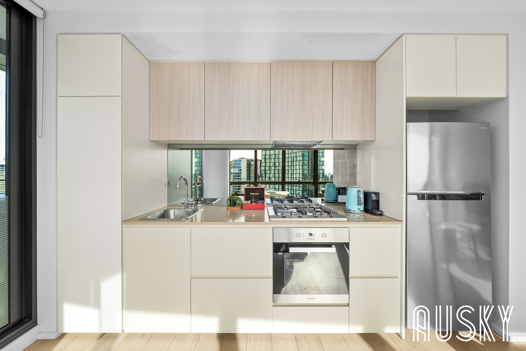 2503n/889 Collins Street, Docklands, VIC 3008 — photo 6