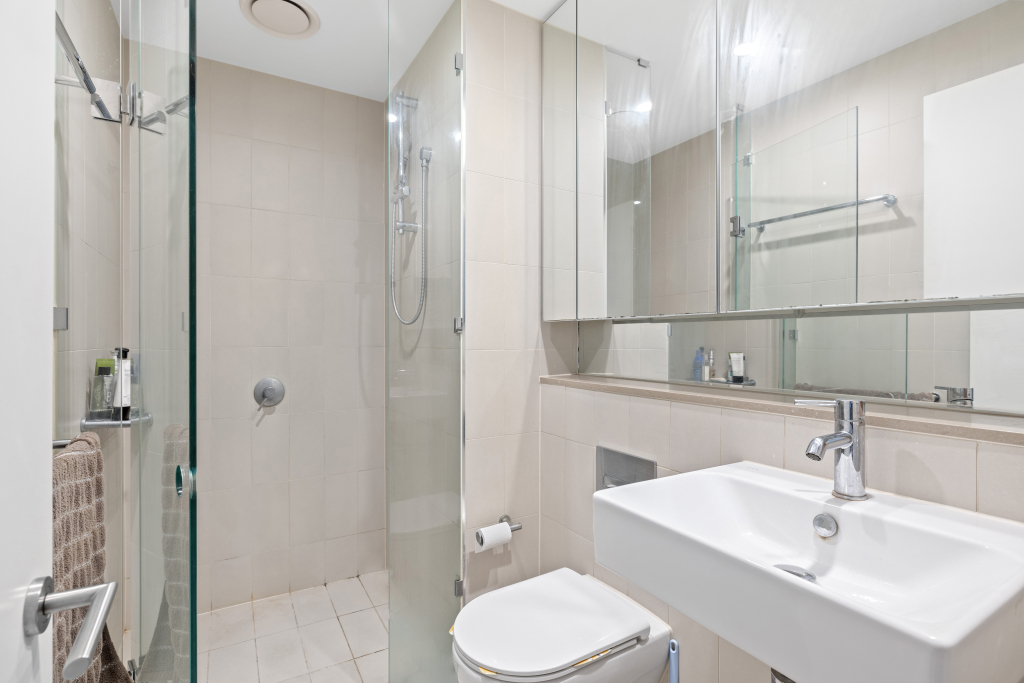 602N/889 Collins Street, Docklands, VIC 3008 — photo 4