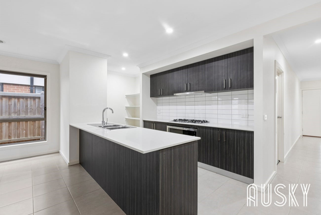 27 Aldinga avenue, Point Cook, VIC 3030 — photo 5