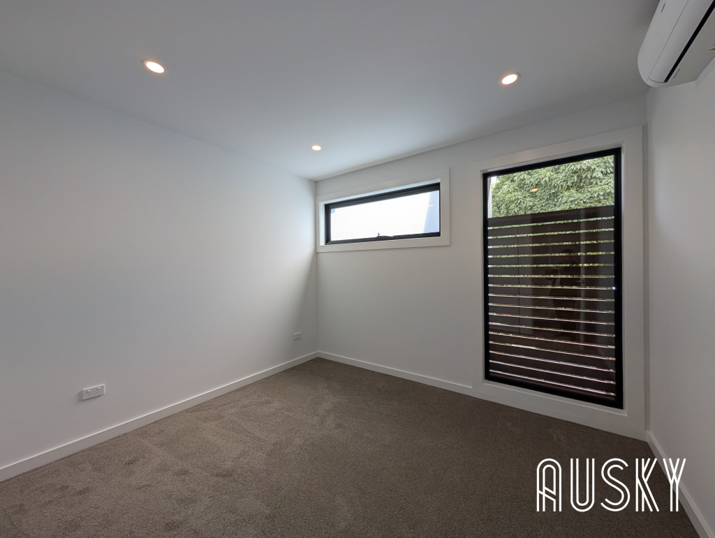 2 Saxon Street, Doncaster VIC 3108 — photo 10