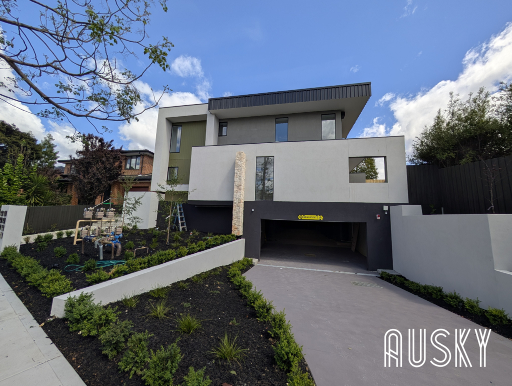 2 Saxon Street, Doncaster, VIC 3108 — photo 2
