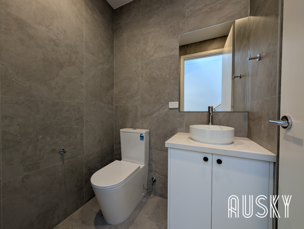 2 Saxon Street, Doncaster, VIC 3108 — photo 13