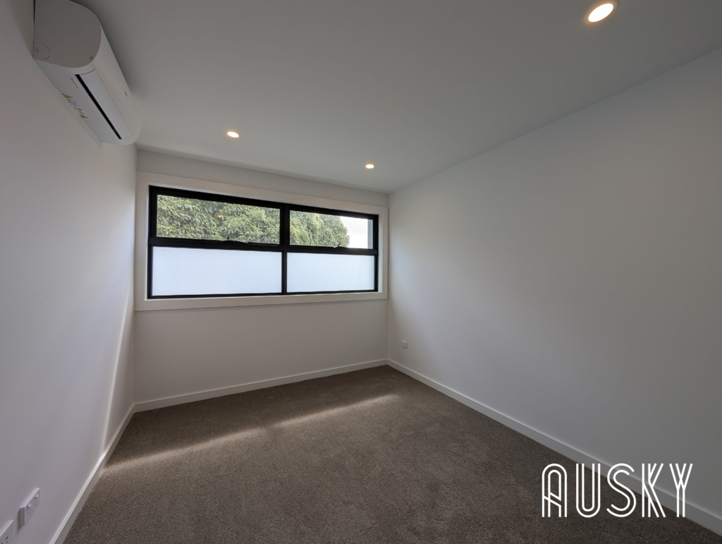 2 Saxon Street, Doncaster, VIC 3108 — photo 8