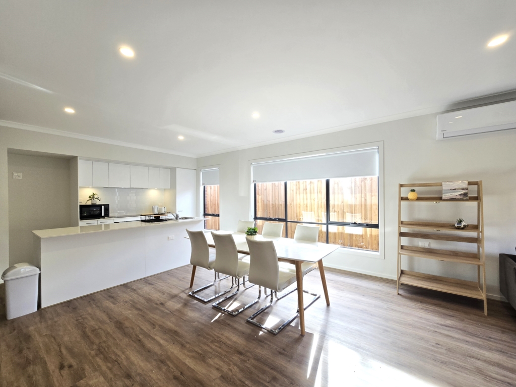 25 LEEWARD DRIVE, TARNEIT VIC 3029 — photo 4