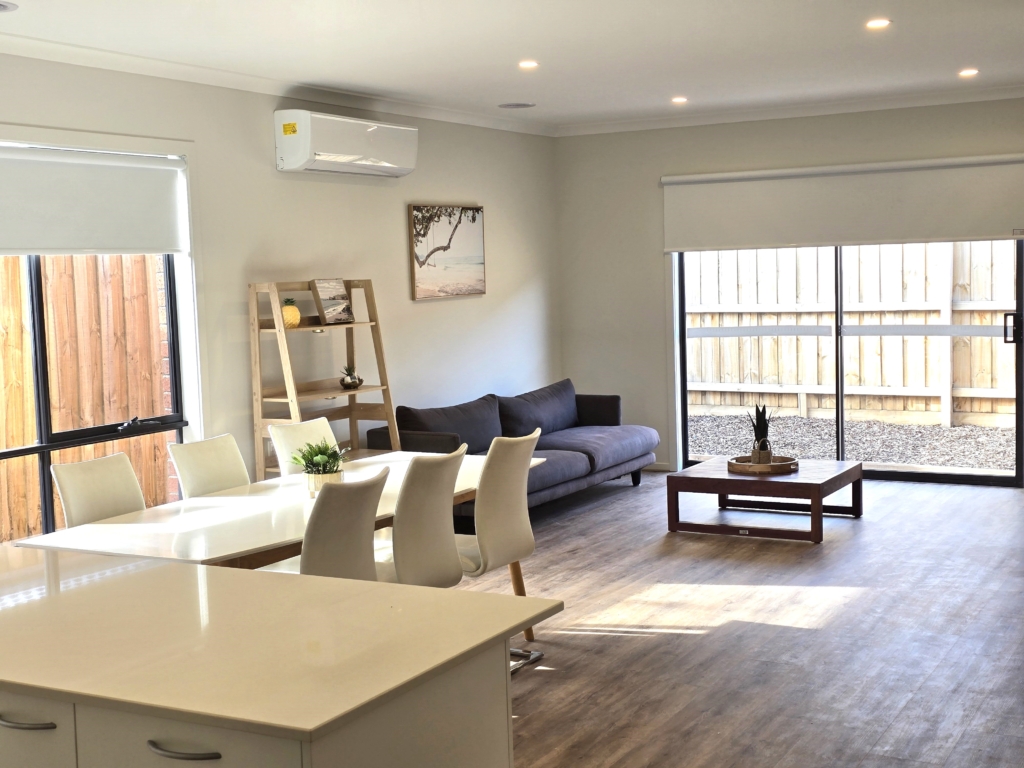 25 LEEWARD DRIVE, TARNEIT VIC 3029