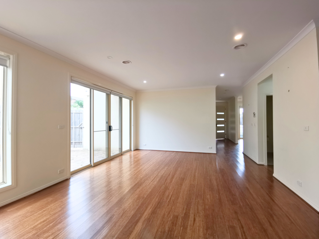1/28 Chivers Avenue, Glen Waverley, VIC 3150 — photo 2